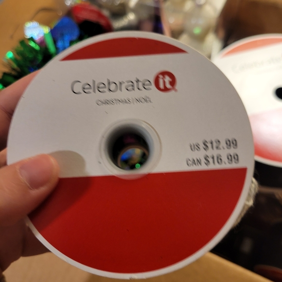 Felt Ribbon - Picture 2 of 3